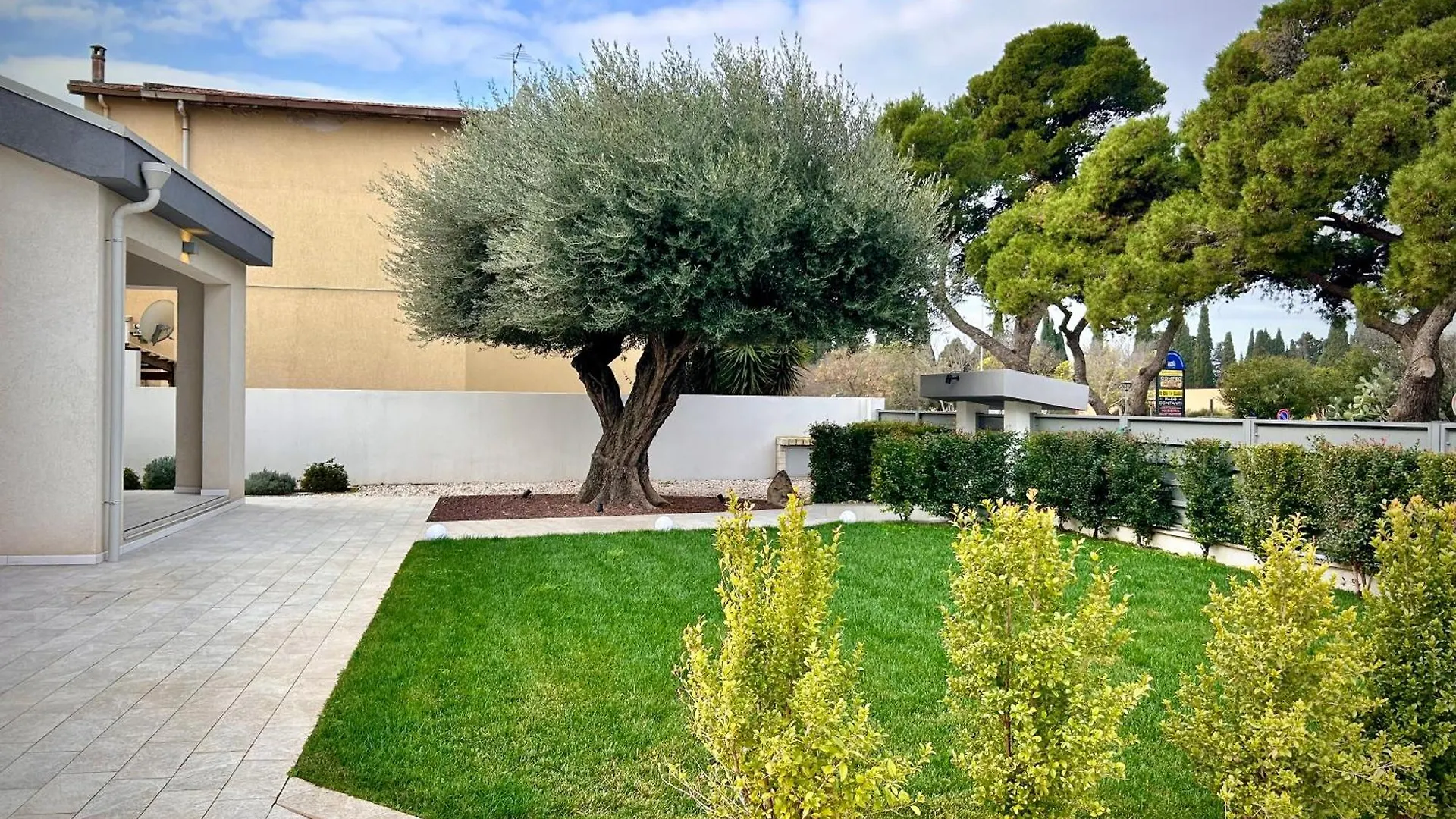 Gasthuis Villa Noga Rooms Selargius Italië